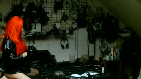 smokeslut365 online show from 06/16/26, 11:07