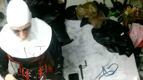 smokeslut365 online show from 07/13/26, 08:33