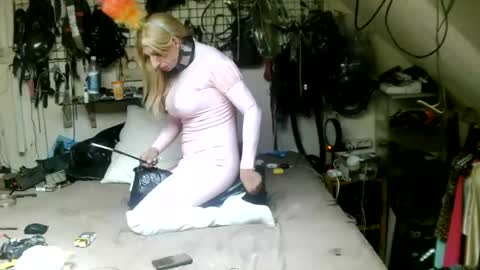 smokeslut365 online show from 07/24/26, 12:30
