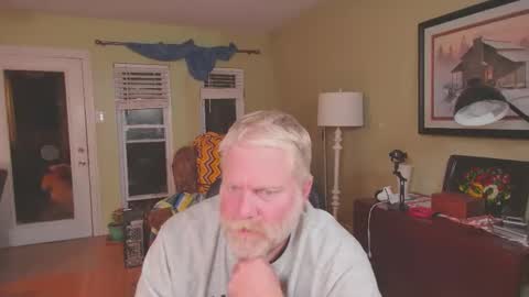 Snapshot of smokymountanman chatting on 11/16/25, 02:06 smokymountanman online show from 11/16/25, 02:06