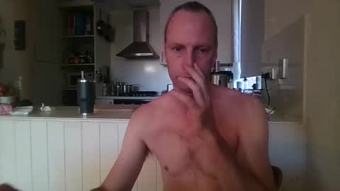 Snapshot of smoothroundbottom chatting on 02/12/25, 04:23 KinkyDonks online show from 02/12/25, 04:23