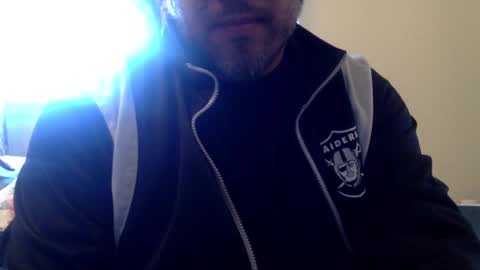 Snapshot of smoothstrik3r chatting on 01/16/25, 06:27 smoothstrik3r online show from 01/16/25, 06:27