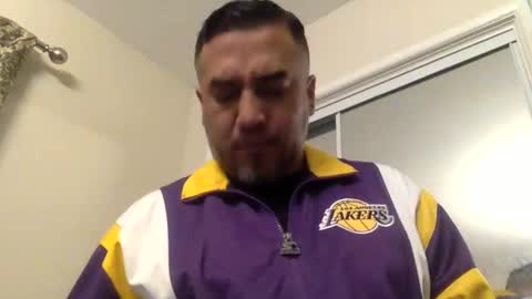 Snapshot of smoothstrik3r chatting on 12/04/25, 02:37 smoothstrik3r online show from 12/04/25, 02:37