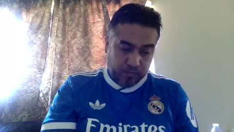 Snapshot of smoothstrik3r chatting on 12/14/25, 08:02 smoothstrik3r online show from 12/14/25, 08:02