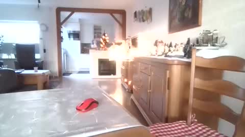 Snapshot of smoothy5460 chatting on 12/15/25, 08:18 smoothy5460 online show from 12/15/25, 08:18