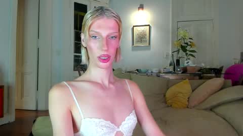   online show from 12/16/25, 12:15