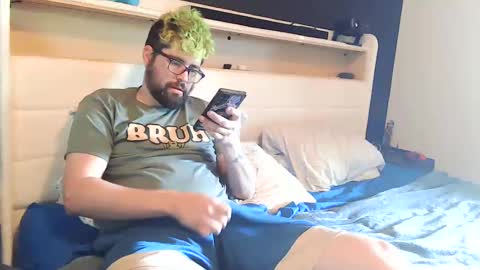 snackonzach online show from 09/14/25, 02:38