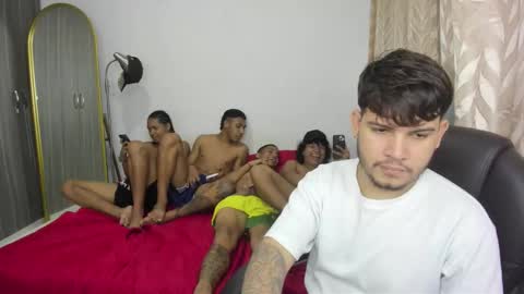 snak_master1 online show from 09/24/25, 07:01