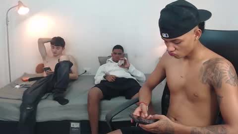 snak_master1 online show from 09/26/25, 05:50