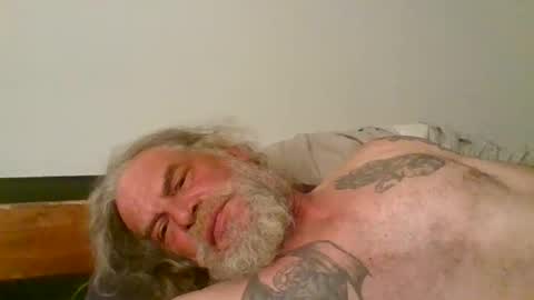 Snapshot of snap2play chatting on 09/20/25, 02:12 snap2play online show from 09/20/25, 02:12