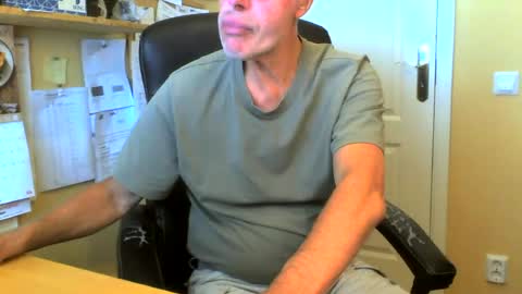 snickarn335731 online show from 07/27/26, 09:49
