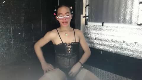 Snapshot of snoky_serna chatting on 05/18/26, 04:18 snoky_serna online show from 05/18/26, 04:18