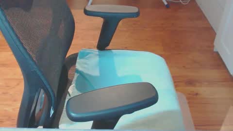 Snapshot of snooze85 chatting on 09/27/25, 05:01 Cbt-Slave online show from 09/27/25, 05:01