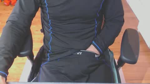 Snapshot of snooze85 chatting on 10/03/25, 06:32 Cbt-Slave online show from 10/03/25, 06:32