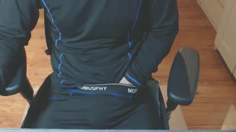 Snapshot of snooze85 chatting on 11/03/25, 04:58 Cbt-Slave online show from 11/03/25, 04:58