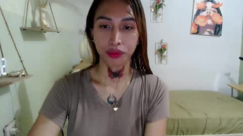 Snapshot of snow_2000 chatting on 10/31/25, 11:55 snow_2000 online show from 10/31/25, 11:55