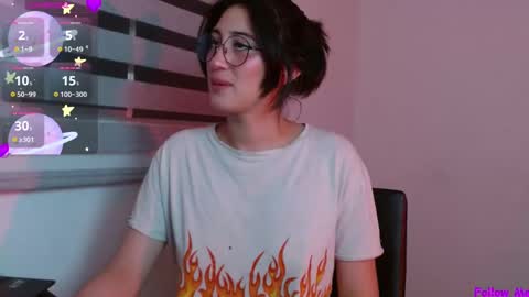 IG     OF red moonn online show from 12/04/24, 10:57