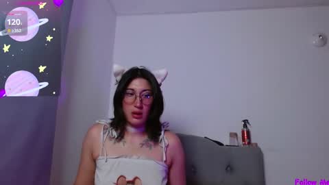 IG     OF red moonn online show from 02/16/25, 12:54