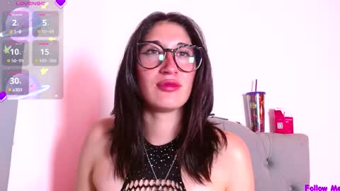 Snapshot of snow_baall chatting on 11/13/25, 08:13 IG OF red moonn online show from 11/13/25, 08:13