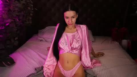 snow_whiteeex online show from 11/02/25, 06:38