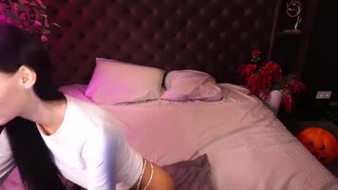 snow_whiteeex online show from 11/04/25, 06:34