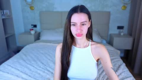 snow_whiteeex online show from 06/07/26, 04:16