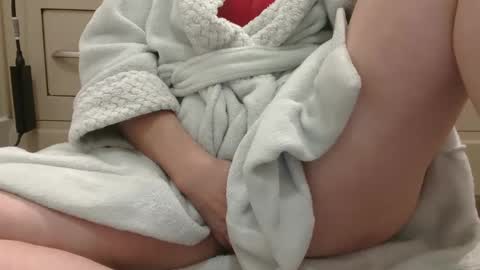 Snow online show from 09/28/25, 04:56