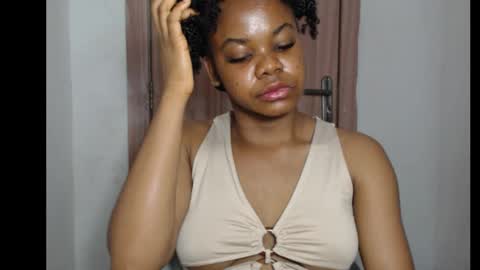 snowdrop5 online show from 10/22/25, 08:08