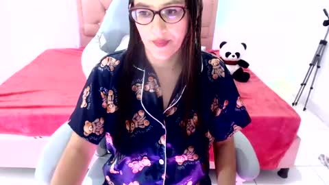 snowhot_69 online show from 07/26/26, 10:11