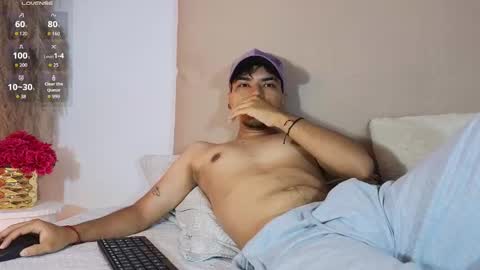 Snapshot of snowlann chatting on 11/04/25, 01:10 Snow online show from 11/04/25, 01:10