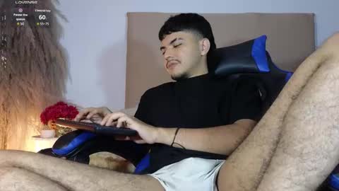 Snapshot of snowlann chatting on 11/13/25, 12:31 Snow online show from 11/13/25, 12:31