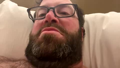 Snapshot of snowman1008 chatting on 09/27/25, 02:27 snowman1008 online show from 09/27/25, 02:27