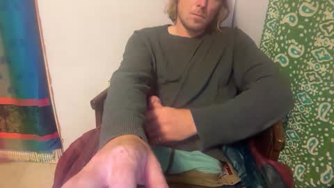 Snapshot of snowtrooper888 chatting on 11/26/25, 10:00 snowtrooper888 online show from 11/26/25, 10:00