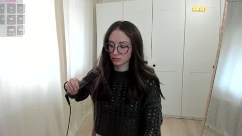 Snapshot of snowww_white chatting on 09/30/25, 07:46 Ann online show from 09/30/25, 07:46