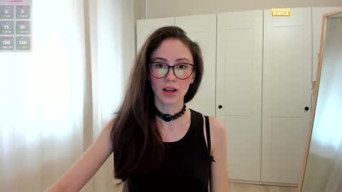 Snapshot of snowww_white chatting on 10/10/25, 11:53 Ann online show from 10/10/25, 11:53