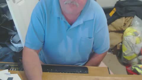 Snapshot of snwplwdrvr chatting on 10/04/25, 07:56 snwplwdrvr online show from 10/04/25, 07:56