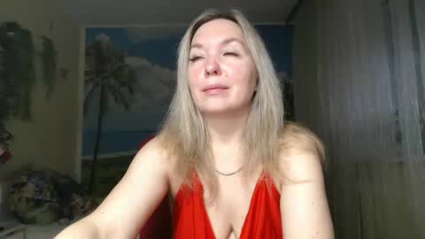 Snapshot of soaring_love chatting on 11/10/25, 04:55 Masha online show from 11/10/25, 04:55