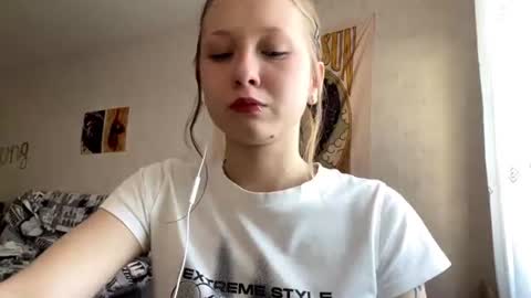 Diana online show from 06/19/26, 02:21