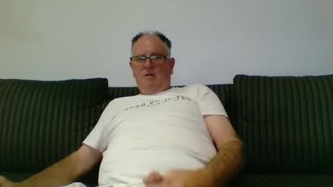 Snapshot of sofar06 chatting on 12/26/24, 12:57 sofar06 online show from 12/26/24, 12:57