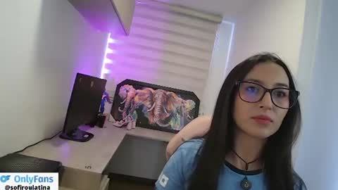 Snapshot of soffi_rousel_ chatting on 06/18/26, 05:28 soffi_rousel_ online show from 06/18/26, 05:28