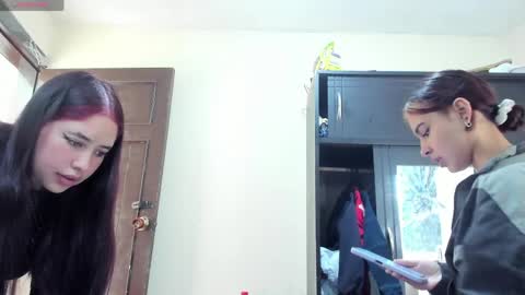Snapshot of soffia_4 chatting on 05/27/26, 05:32 soffia_4 online show from 05/27/26, 05:32