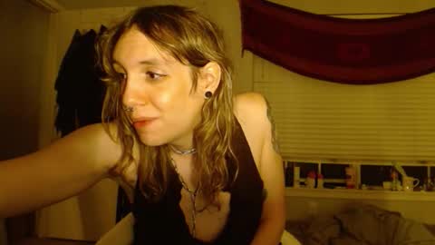Lilytea online show from 10/31/25, 08:15