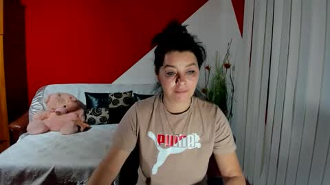 Snapshot of soffy_skye chatting on 09/20/25, 03:40 Soffy online show from 09/20/25, 03:40