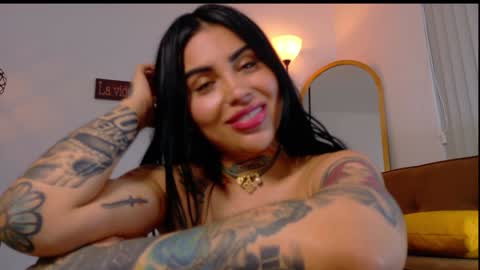 sofhia cruz online show from 12/11/24, 11:54