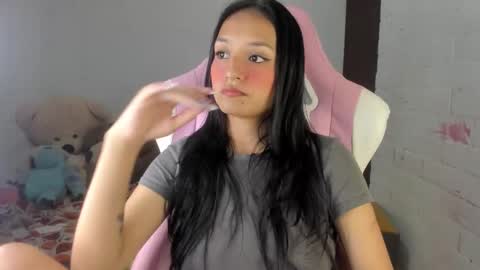 sofia online show from 10/31/25, 05:08