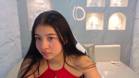 Snapshot of sofi_adams_tx chatting on 12/14/25, 12:54 Online 800 to 1400 online show from 12/14/25, 12:54