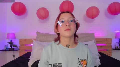 Snapshot of sofi_bakerrr chatting on 12/04/24, 11:41 Sofia online show from 12/04/24, 11:41