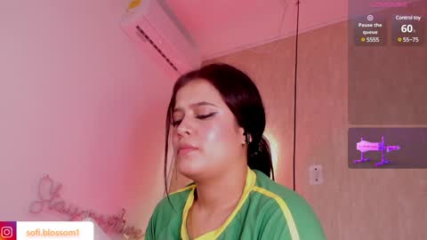 Sofi Blossom  online show from 01/12/25, 12:49
