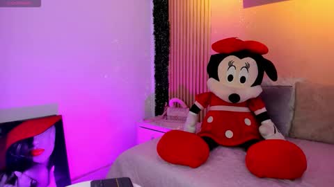 Snapshot of sofi_cuttie chatting on 12/14/25, 03:56 sofi_cuttie online show from 12/14/25, 03:56