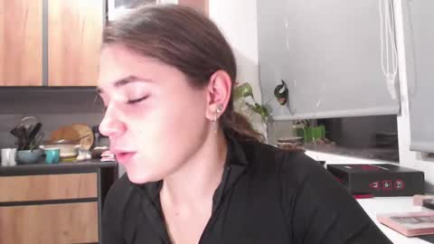 Sofi online show from 12/30/24, 06:38